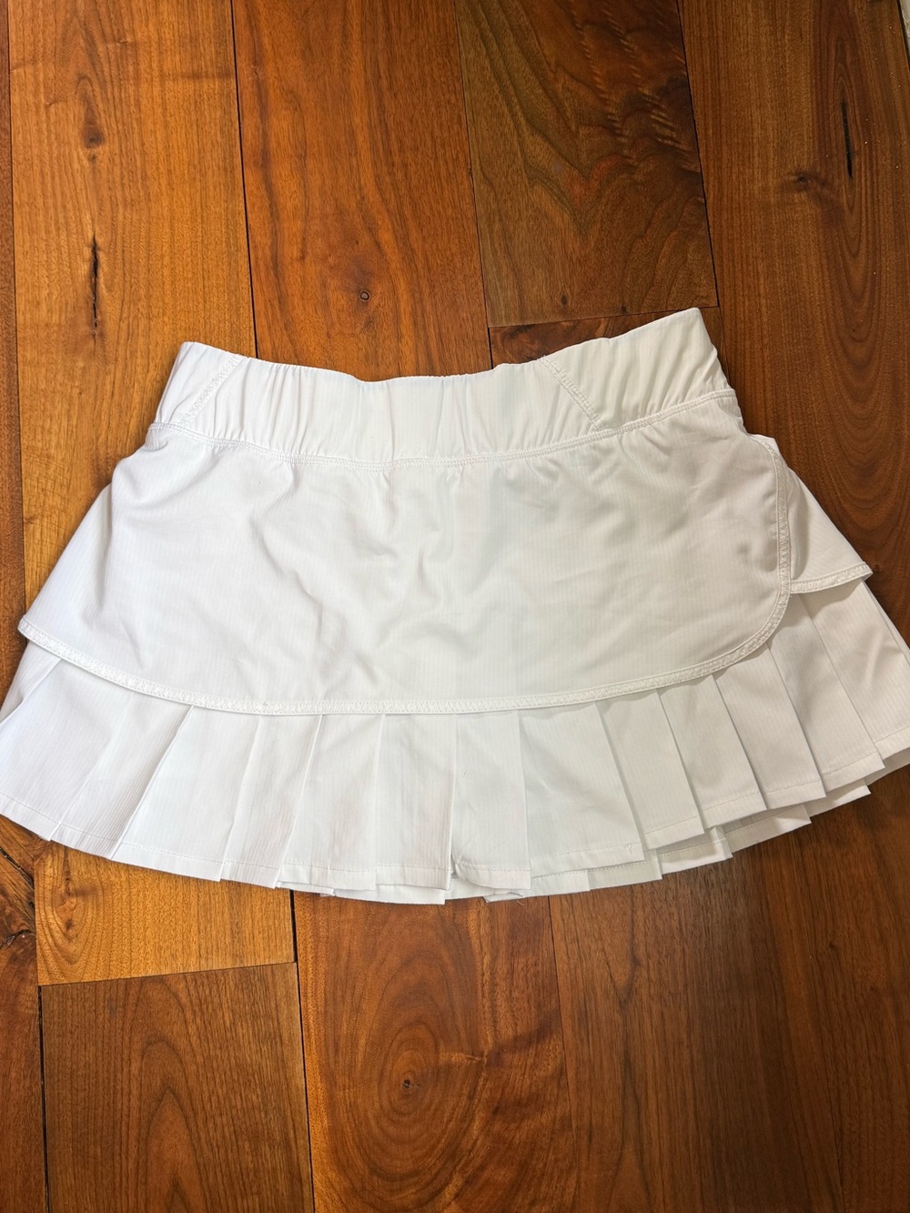 Calvin Klein White Pleated Tennis or Golf Skirt Size Small in EUC! - Picture 1 of 6